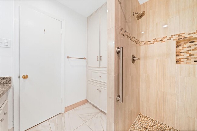 Building Photo - 10166 Hanka Dr