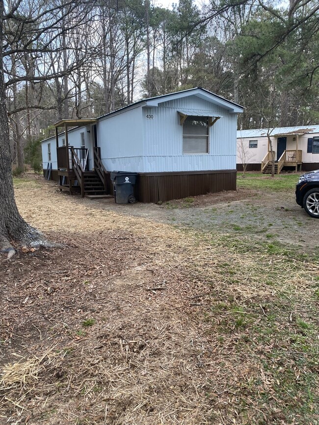 Building Photo - 430 Ranch Rd