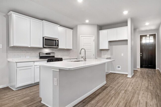 Building Photo - 25810 Posey Dr
