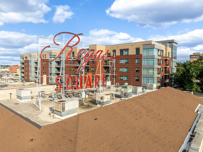 Building Photo - 333 W Depot Ave