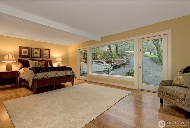 Building Photo - Bainbridge home for rent in magical setting.