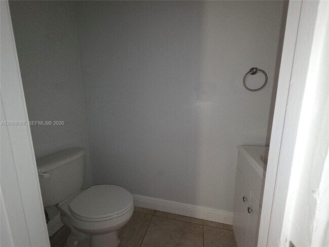 Building Photo - 12025 S Las Palmas Dr