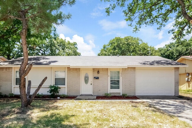 Building Photo - 1050 Brownwood Dr