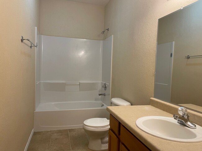 Building Photo - Adorable 3 Bedroom Home in Woodland Park