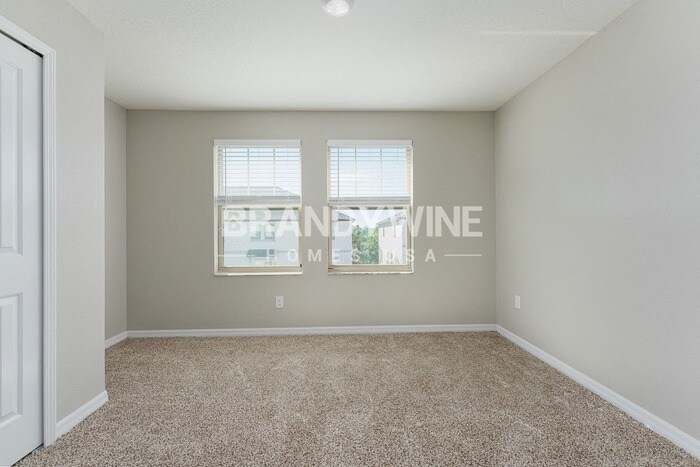 Building Photo - 8659 Ravenna Dr