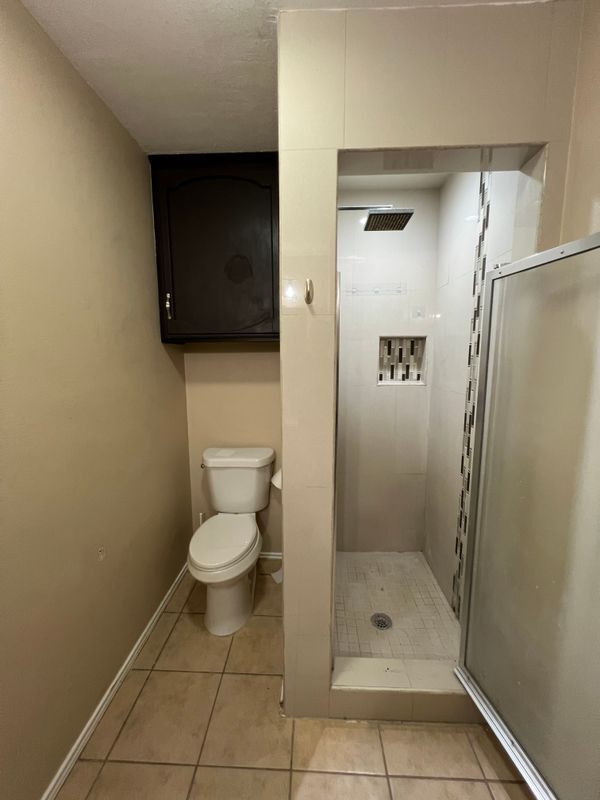 Building Photo - 2401 S Jackson Rd