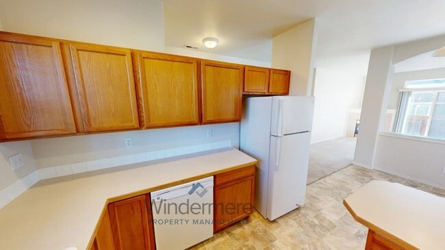 Building Photo - 1158 SE Surita Ct