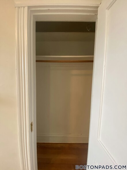 Building Photo - 5 Walbridge St