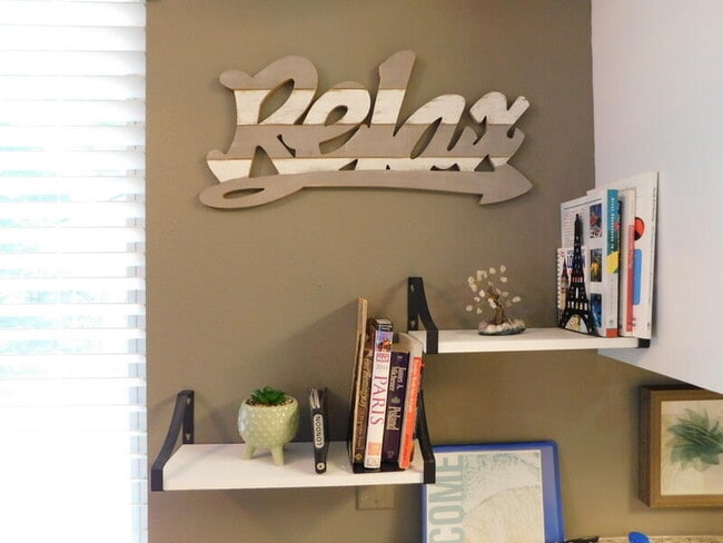 Building Photo - 939 Ridgewood Way