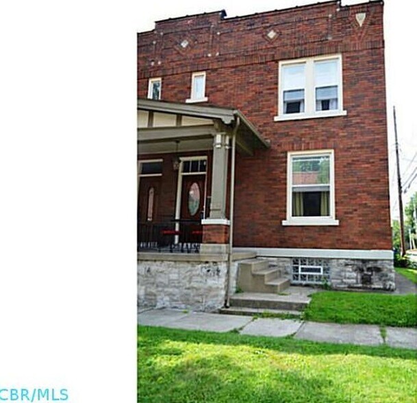 Building Photo - 147 W 6th Ave