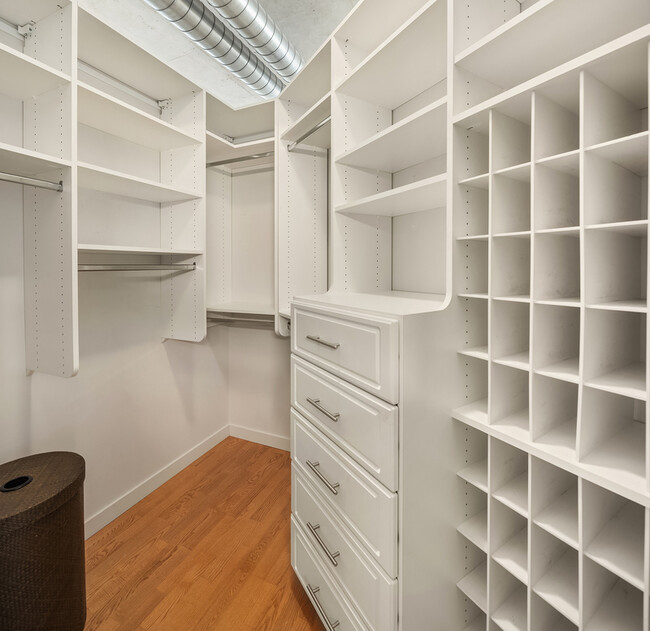 Building Photo - 2720 3rd Ave