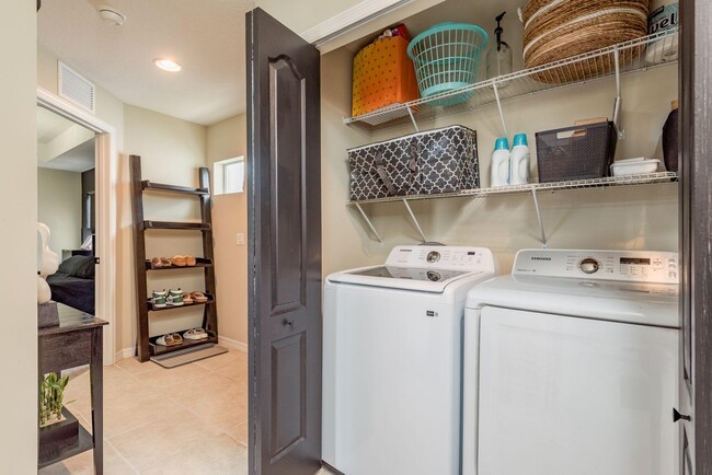 Building Photo - 6405 Autumn Woods Way