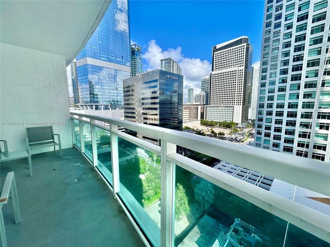 Building Photo - 951 Brickell Ave