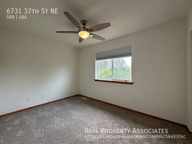 Building Photo - 6731 37th St NE