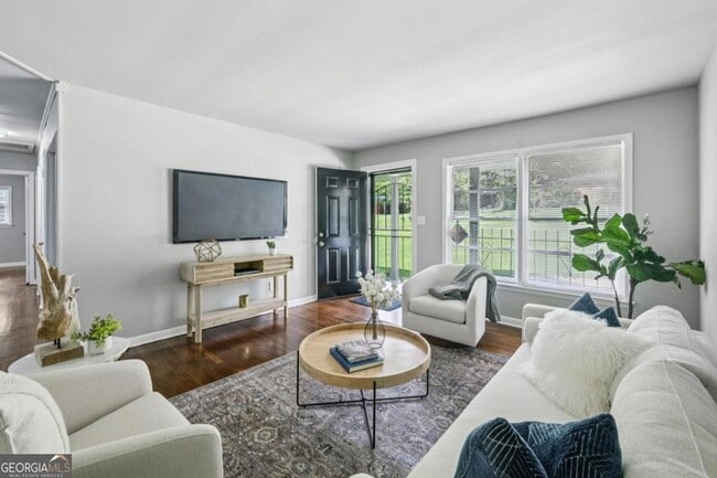 Building Photo - 3036 Will Rogers Pl SE