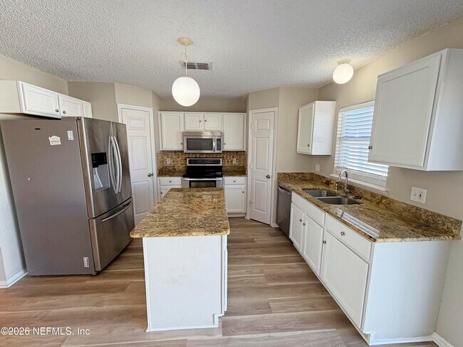 Building Photo - 7321 Fox Grove Rd