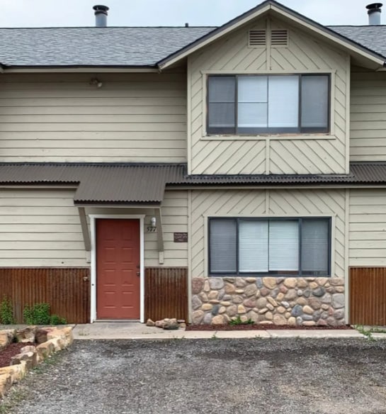 Building Photo - 577 E Golf Pl