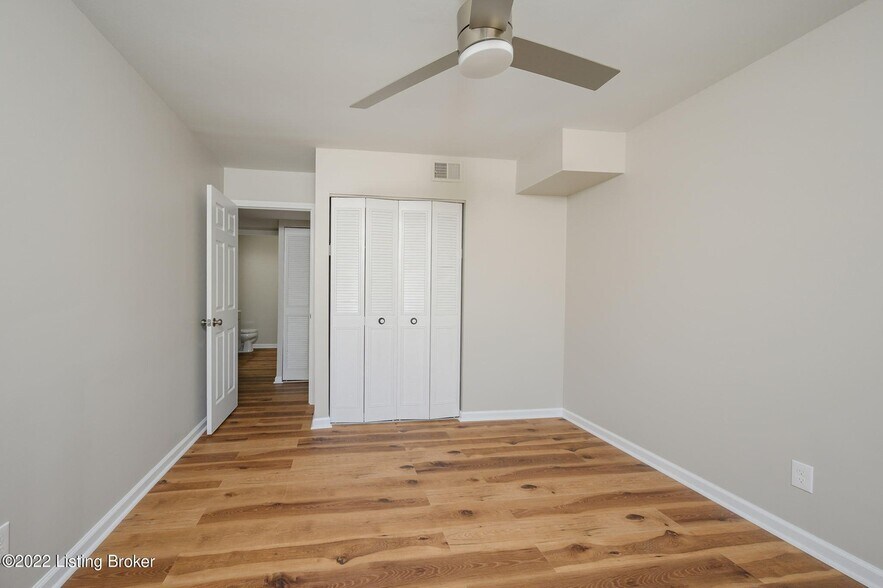 Building Photo - 411 Highwood Dr