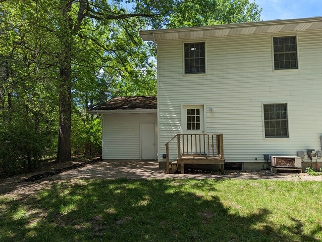 Outside - Rear - 414 Willow St