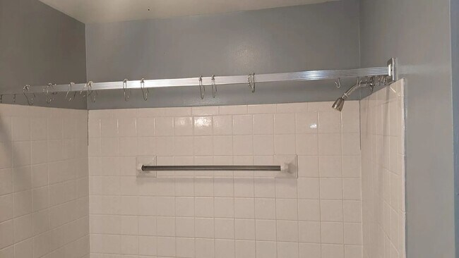 Building Photo - Quiet 1 Bedroom Convenient to Hershey Med and Attractions