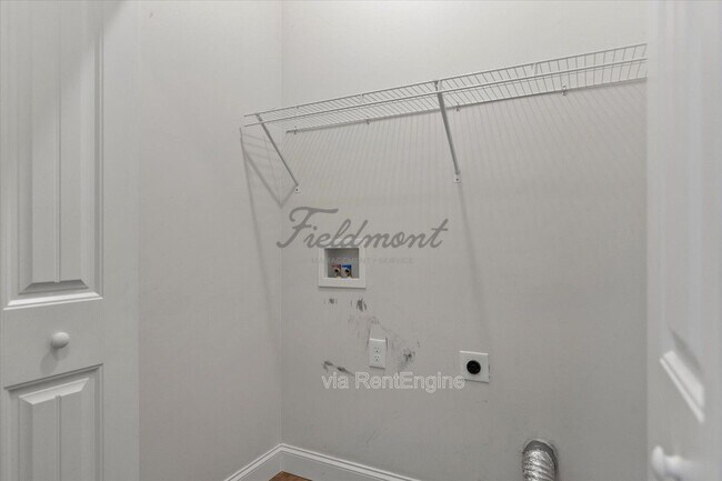 Building Photo - 110 Raeburn Way