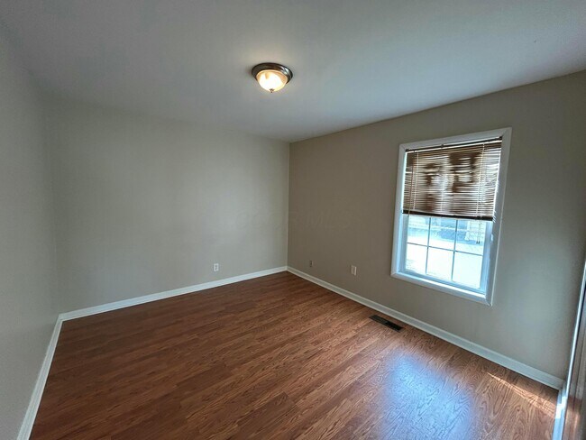 Building Photo - 115 Phelps Rd