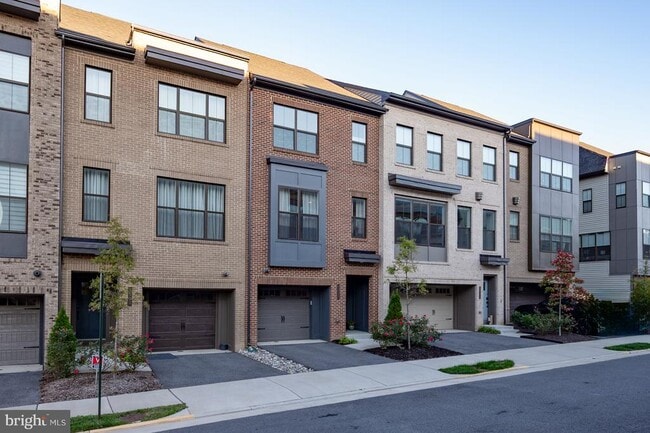 Building Photo - 5509 Valmarana Way