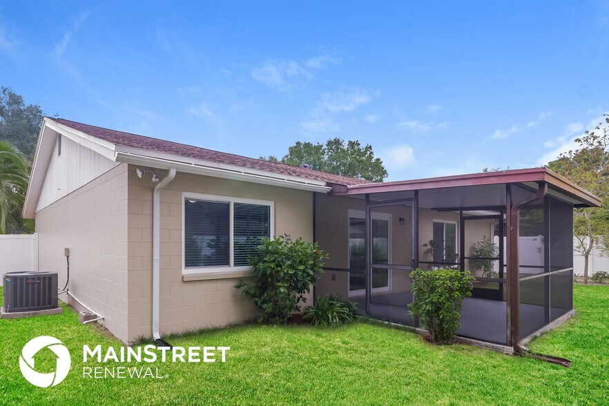 Building Photo - 730 Calm Dr