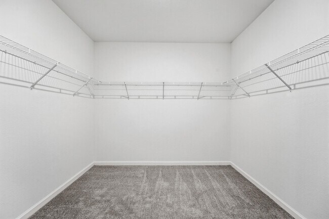 Building Photo - 10461 NW Suncrest Lp