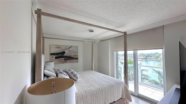 Building Photo - 5900 Collins Ave