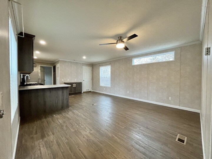 Building Photo - 3701 2nd St