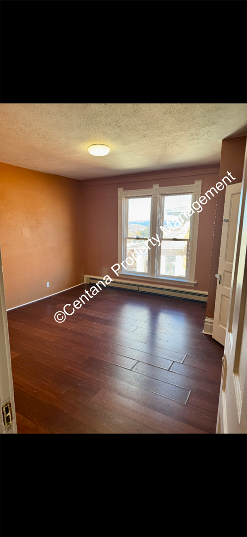 Building Photo - 601 W Mercury St