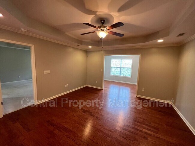 Building Photo - 107 Shalom Dr