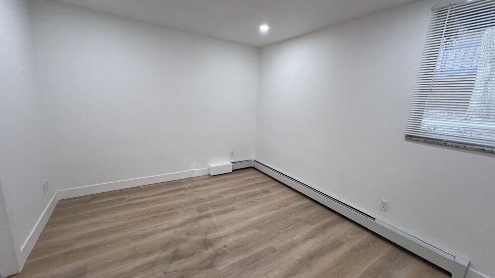 Bedroom 1 - 1065 University Ave