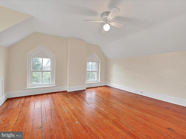 Building Photo - 657 S Sumneytown Pike