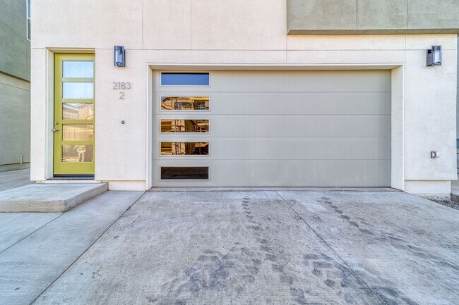 Building Photo - 2191 Kenrick Ln