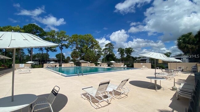 Building Photo - 2446 Oak Park Way