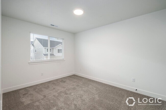 Building Photo - Brand New Townhome in Lehi Utah!