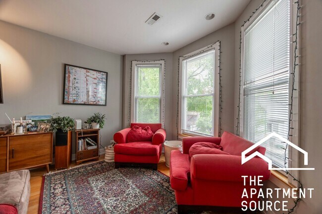 Building Photo - 3023 N Oakley Ave