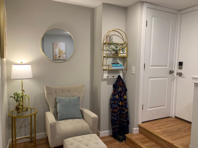 Primary Photo - 2556 Germantown Ave