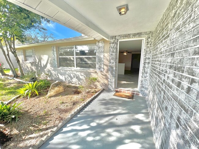 Primary Photo - Updated 3BD/2BTH Home on Corner Lot