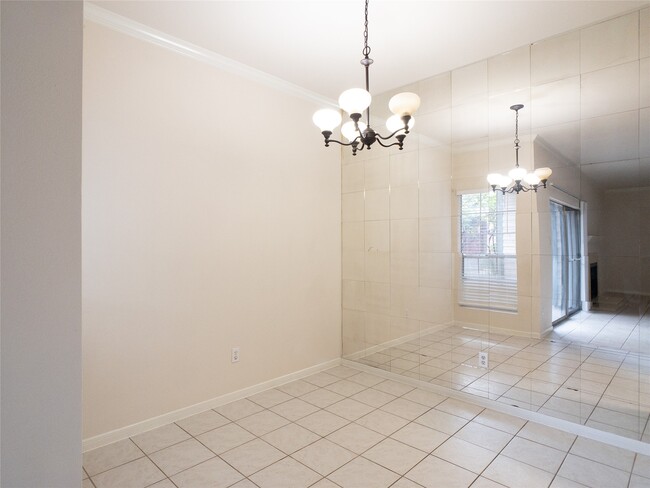 Building Photo - 6500 Harbor Town Dr