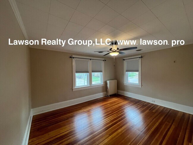 Building Photo - 1733 Maiden Ln SW