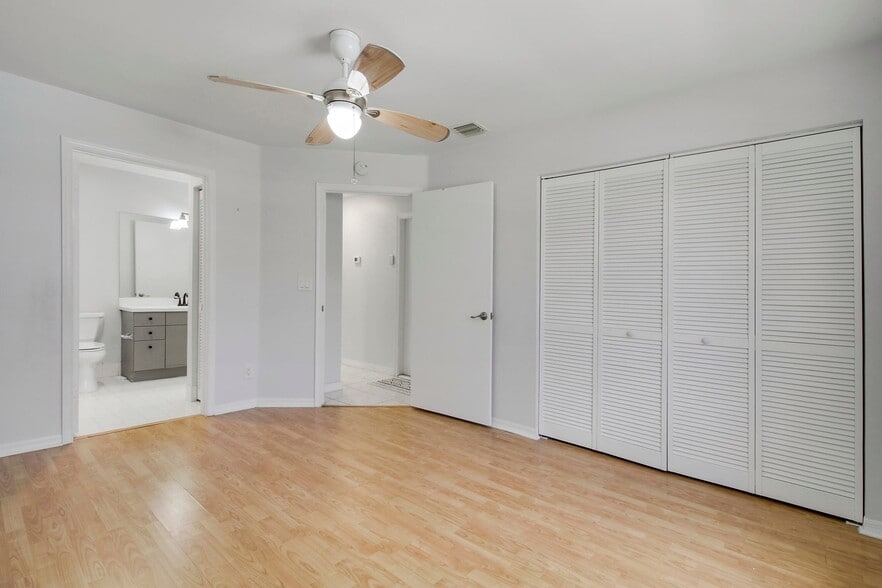 Building Photo - 7333 Burgess Dr