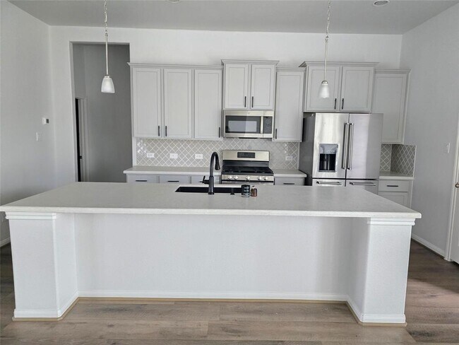 Building Photo - 4901 Finns Lndg St