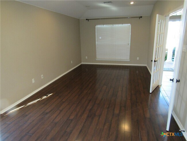 Building Photo - 5812 Montrose Dr