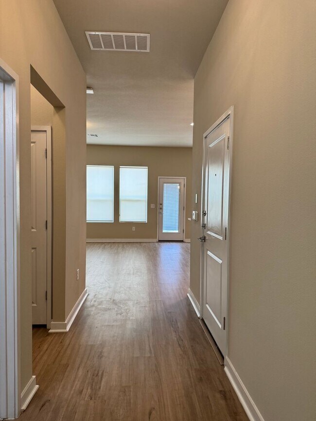 Building Photo - 3 BR/2.5BA | Single Family Home | 1-Car Garage Parking | In Pflugerville,!