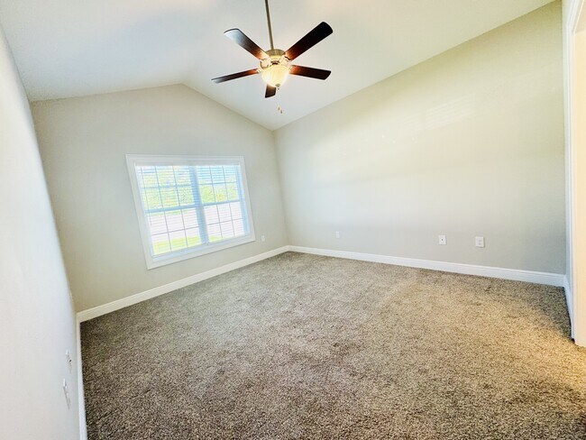 Building Photo - 211 Copperwood Lp