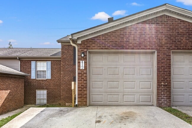 Building Photo - 412 John Sutherland Dr