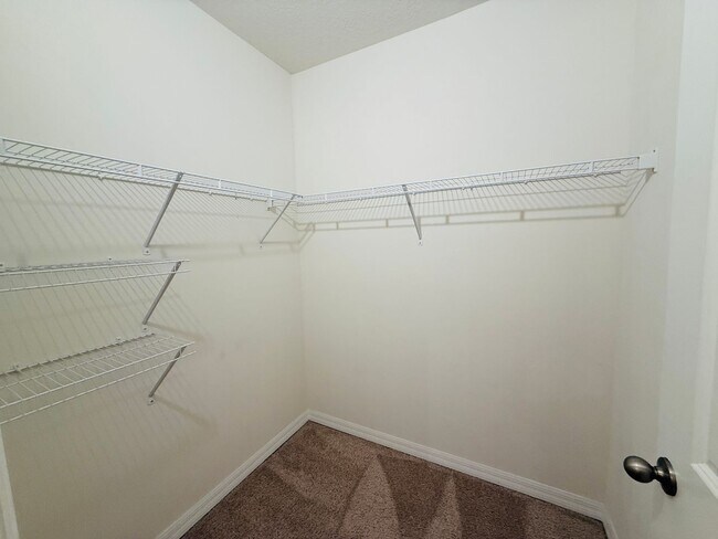 Building Photo - 2856 Suncoast Blend Dr